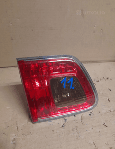Lampa lewy tył toyota avensis T27 1