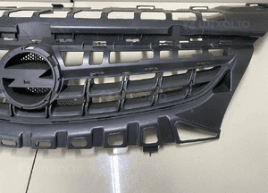 Opel astra j gril maskownica chłodnicy 13321718 327946489 3
