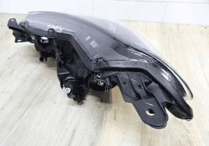 TOYOTA YARIS 3 lift LAMPA PRAWA 5