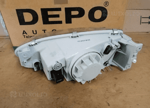 Lampa prawy przód przednia prawa Hyundai Lantra 97-08 2