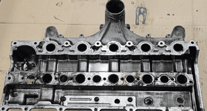 Volvo S60 S 60 V70 S80 XC70 2.4D 2.4 D5 pokrywa głowicy silnika 08692397 D5244T 2
