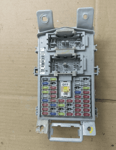 Skrzynka bezpieczników Hyundai OE 91950-C8560 1