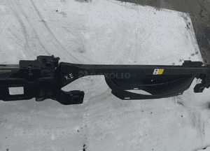 Pas przod przedni wzmocnienie przednie zamek okular jaguar xe X760 bdb stan 4