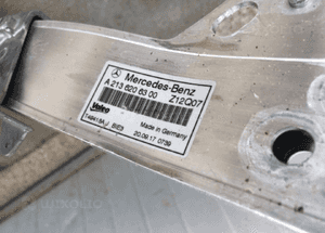 Mercedes E 213 pas przedni okular wzmocnienie łącznik 6
