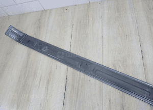 Mercedes W447 listwa maskownica drzwi przesuwnych prawa A4476900370 8