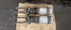 Audi Q7 3.0tdi 4L miech przedni 7L8616039D 7L8616040D