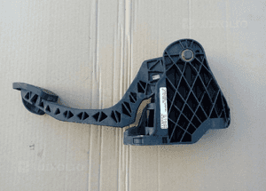 VW Passat B6 pedal sprzegla hamulca 3