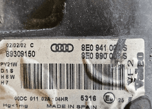 Audi A4 B6 lampa przód przednia lewa Xenon EU 8E0941004S 3