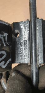 Zawias zawiasy drzwi prawy tył para Seat Leon II 1P0833412 5