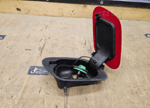 Klapka 5G0809857A 5G0809999A Wlewu Paliwa Wlew Czerwona LY3D VW Golf VII 7 Diesel 12
