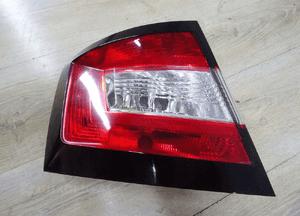 LAMPA PRAWA lub lewa TYLNA FABIA III 6V6945096 3