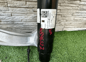 Zwrotnica wahacze amortyzator bmw 2 G42 6896527 2