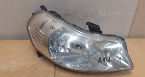 X. lampa przód przednia prawa suzuki SX4 1