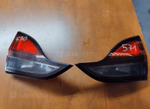 Lampa prawa lewa tył tylna w klapa opel meriva b 13288832 13288831 1
