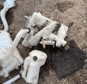 MERCEDES  E 211 CLS 219  zbiorniczek pompka spryskiwaczy zwykły grzany pod xenon 4