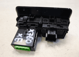 Jaguar xe X760 przycisk panel otwierania klapy 5