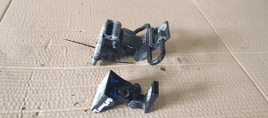 Zawias lewy tył tylny górny dolny para VW Touareg 7L0833401A 2