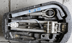 Vw  Jetta Golf lewarek klucz koła 1