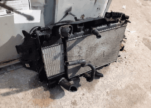 Peugeot 407 Citroen C5 2.0 Hdi pas przedni chłodnica wody wentylator intercooler 6