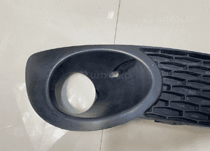 Saab 9-5 krata zderzaka przedniego prawa 12756079 2