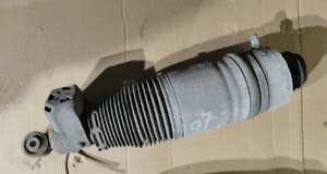 AMORTYZATOR PNEUMATYCZNY PRAWY LEWY TYŁ TYLNY Q7 4L 7L8616019C 7L8616020C 4