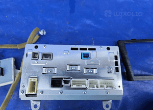 Toyota AVENSIS T27 09-11 radio dotykowe nawigacja B9012 antena gps 6