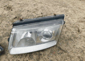 passat B5 lampa przód lewa soczewka  WYSYŁKA 1