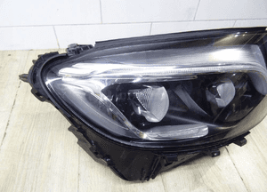 Glc W253 lampa przód prawa full led A2539065801 2