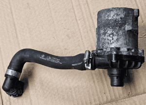 BMW X5 F15 pompa pompka wody 7566335 2