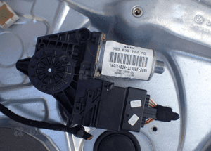 Mechanizm szyby pt passat B5 3B9839752AD radom 3