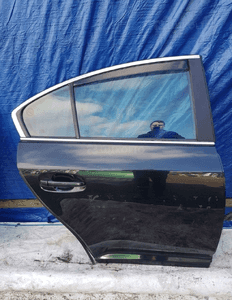 Toyota Avensis T27 LIFT T29 DRZWI PRAWY TYL W KOLOR 1