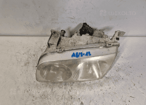 Przod przednia lampa lewa hyundai trajet 4