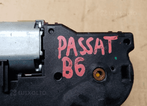 Silniczek szyberdachu VW Passat B6 8D0959591C 8