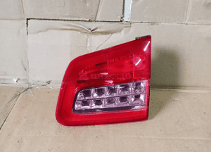 Lampa prawy tył tylna prawa w klapę Citroen C5 III Sedan 1
