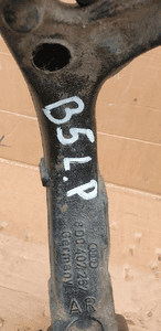 Zwrotnica piasta lewy przód VW Passat B5 8D0407257AR 6