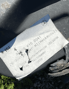 Mercedes C Klasa W203 belka zderzaka tył 3