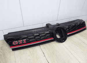 Atrapa grill volkswagen golf vii gti lift 5G0853653S 1