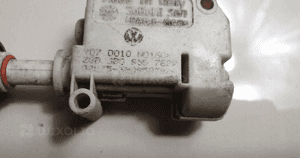 Aui A6 C6 siłownik klapki paliwa schowka 3B0959782 3