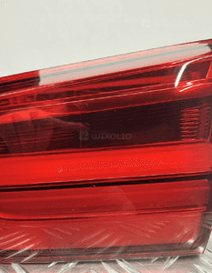 Bmw F20 F21 lampa w klapę bagażnika prawa tył 7359020 4