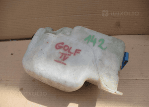 ZBIORNICZEK SPRYSKIWACZY VW GOLF IV AUDI A3 8L 1