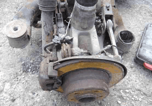 BMW X5 E53 3.0 D piasta zwrotnica tyl lewa