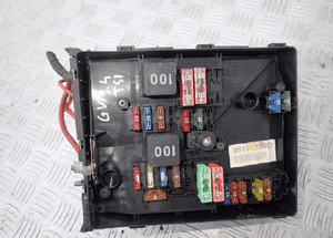 VW GOLF VI 6 1.4 TSI SKRZYNKA BEZPIECZNIKÓW 1