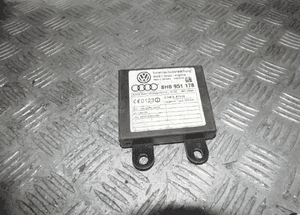 Audi A4 B6 moduł czujnik ruchu 8H0951178 1