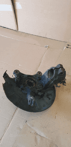 Zwrotnica piasta prawy przód VW Golf V Plus 1.9 TDI 4