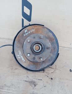 Zwrotnica prawy przód przednia prawa Land Rover Freelander 2.0 TD 2