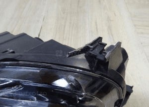 Citroen C3 iii reflektor lampa prawa przód przednia 9820059280 9