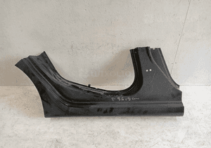 Próg prawy słupek poszycie prawe renault clio v 5 19-