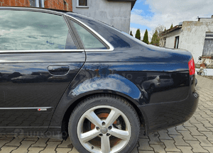 Audi A4 B7 Sedan błotnik tył tylny prawy 2