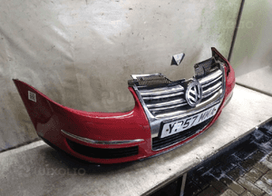 Zderzak przód przedni volkswagen vw golf v 5 kombi jetta LY3D czerwony halogeny 3