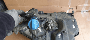 Zbiornik paliwa AdBlue Mercedes GL X166 W166 A1664707301 3